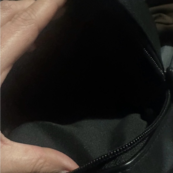 White and black ghost face scream crossbody bag - Picture 5 of 6